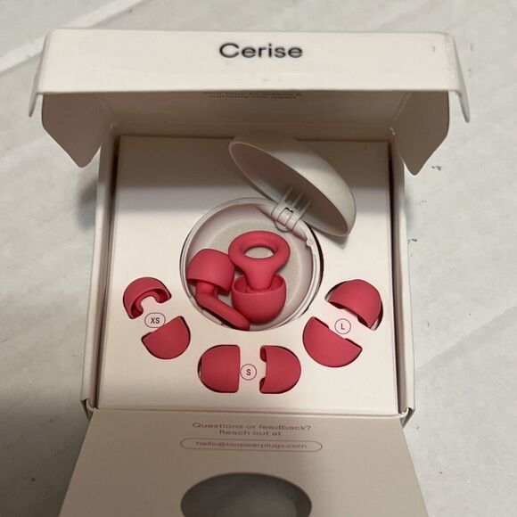 Loop Solstice Silicone Noise Reduction Earplugs Cerise - Picture 2 of 3